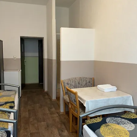 ホステル Pension&hostel Anna - Monteurzimmer *