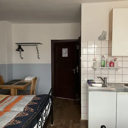 Pension&hostel Anna - Monteurzimmer Хостел Мюнхен