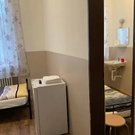 Hostel Pension&hostel Anna - Monteurzimmer Mnichov