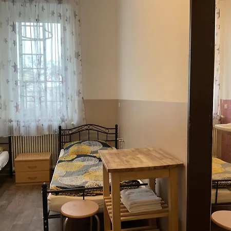 Hostal Pension&hostel Anna - Monteurzimmer Múnich