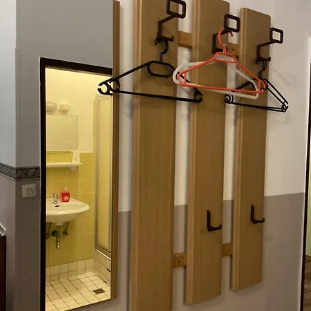 Pension&hostel Anna - Monteurzimmer Хостел