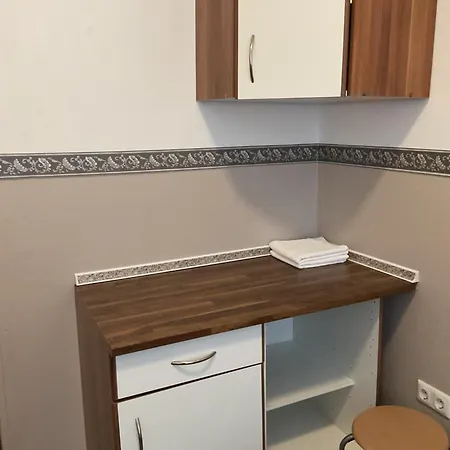 بيت شباب Pension&hostel Anna - Monteurzimmer *