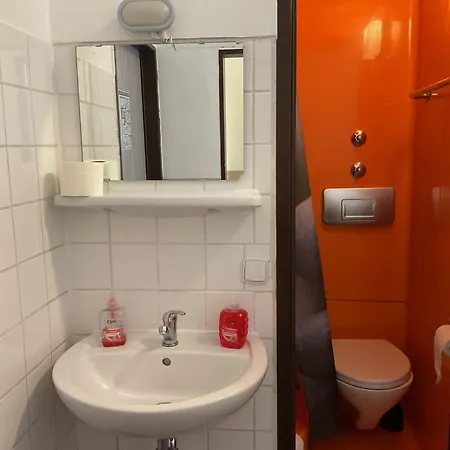 Pension&hostel Anna - Monteurzimmer Хостел
