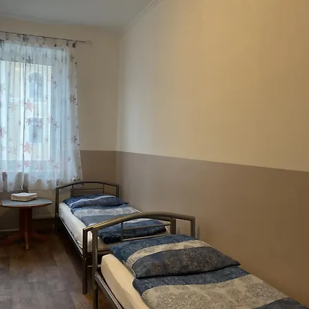 بيت شباب Pension&hostel Anna - Monteurzimmer