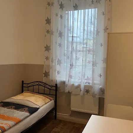 Pension&hostel Anna - Monteurzimmer Хостел *