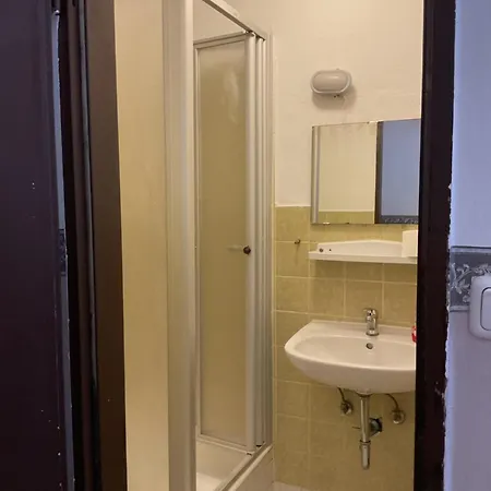 Pension&hostel Anna - Monteurzimmer Munich