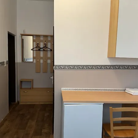بيت شباب Pension&hostel Anna - Monteurzimmer