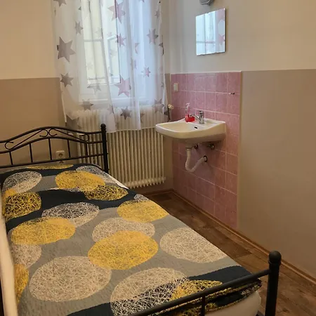 Pension&hostel Anna - Monteurzimmer Хостел