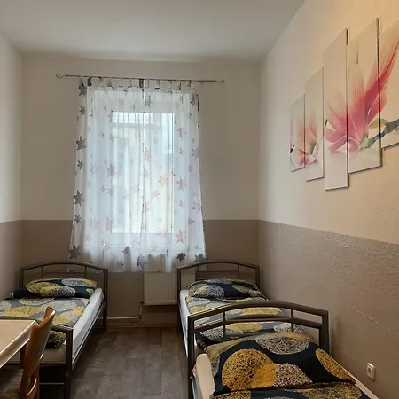 Pension&hostel Anna - Monteurzimmer Хостел Мюнхен