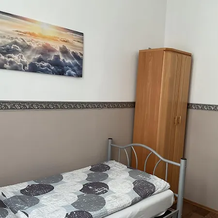 بيت شباب Pension&hostel Anna - Monteurzimmer *