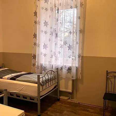 호스텔 Pension&hostel Anna - Monteurzimmer 뮌헨