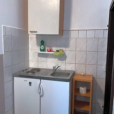 Pension&hostel Anna - Monteurzimmer 호스텔 *