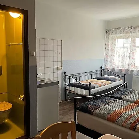 Pension&hostel Anna - Monteurzimmer 호스텔