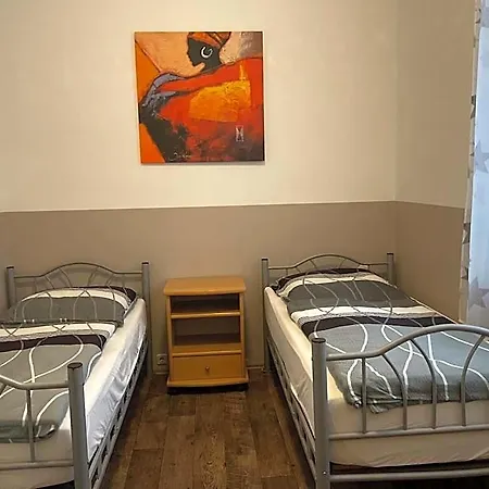 호스텔 Pension&hostel Anna - Monteurzimmer