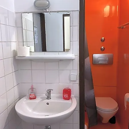 Hostal Pension&hostel Anna - Monteurzimmer Múnich