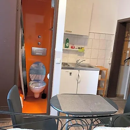 Pension&hostel Anna - Monteurzimmer * 뮌헨