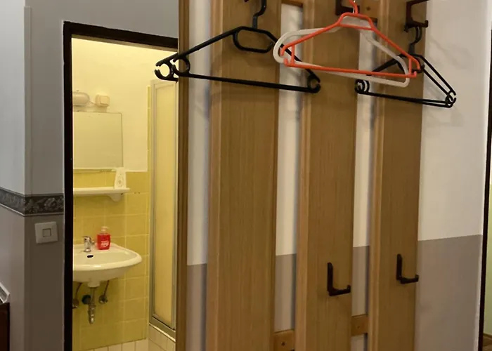 Pension&hostel Anna - Monteurzimmer אכסניה