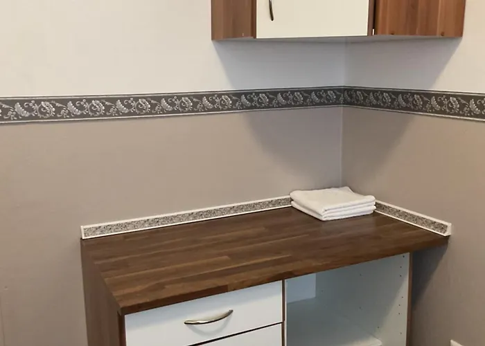 Hostel Pension&hostel Anna - Monteurzimmer *