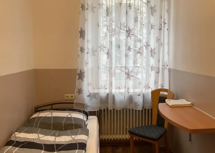 Hostel Pension&hostel Anna - Monteurzimmer München