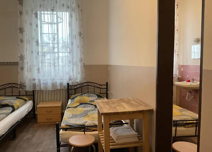 Hostel Pension&hostel Anna - Monteurzimmer München