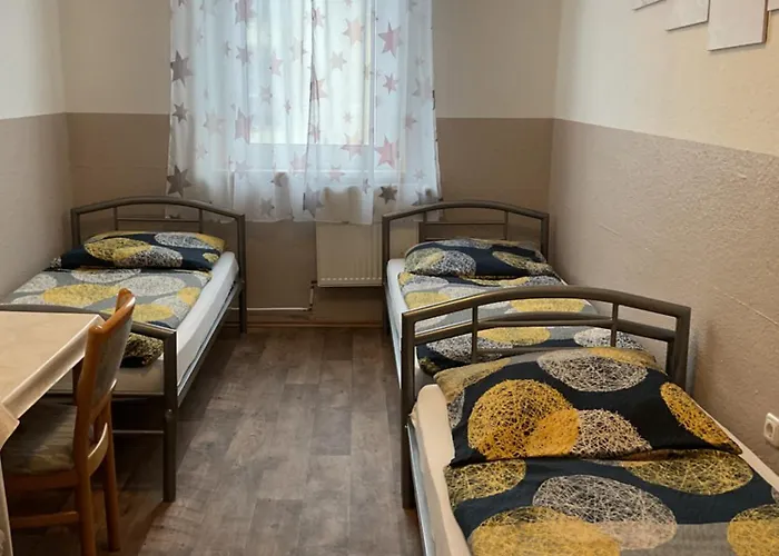 אכסניה Pension&hostel Anna - Monteurzimmer
