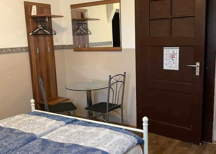 Hostel Pension&hostel Anna - Monteurzimmer