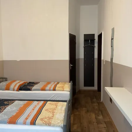 Pension&hostel Anna - Monteurzimmer Hostel Munich